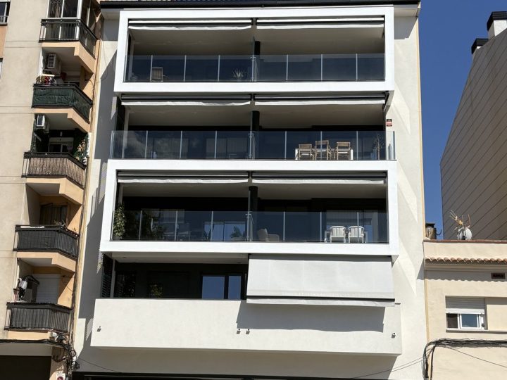 Edificio de viviendas en Avinguda Barcelona 181-183, Molins de Rei