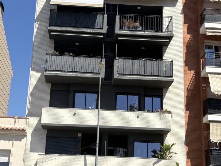 Edificio de viviendas en Avinguda Barcelona 187, Molins de Rei