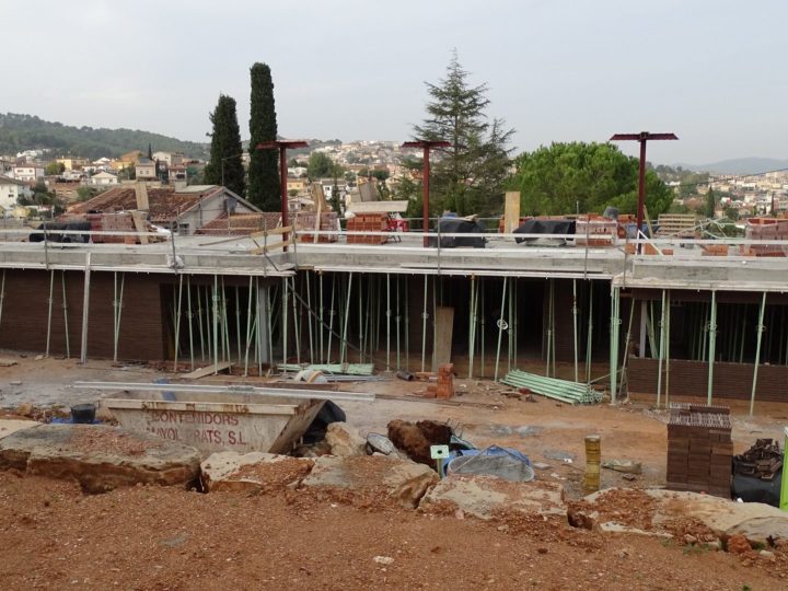 Forjado de planta baja apuntalado