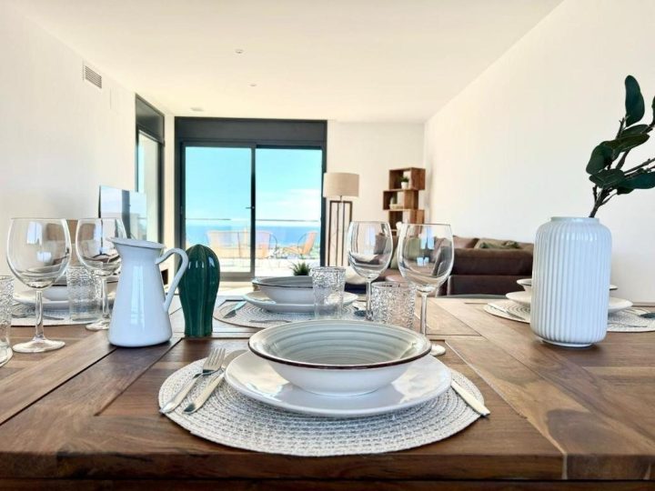 Salón comedor con salida a la terraza